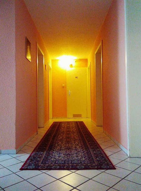 Hotel Yans Обергаузен Номер фото