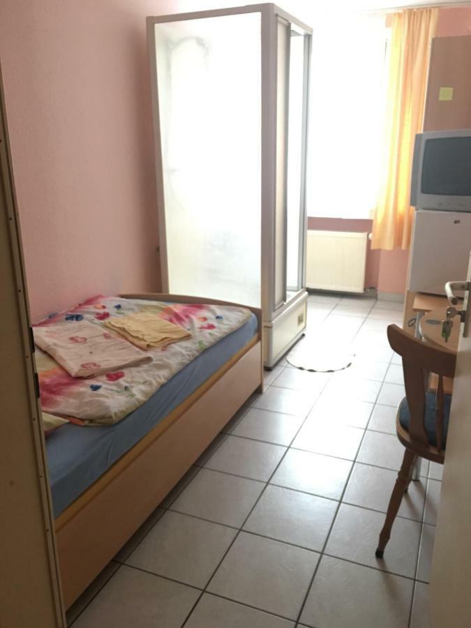 Hotel Yans Обергаузен Екстер'єр фото
